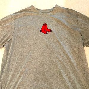 Men’s Boston Red Socks t-shirt
